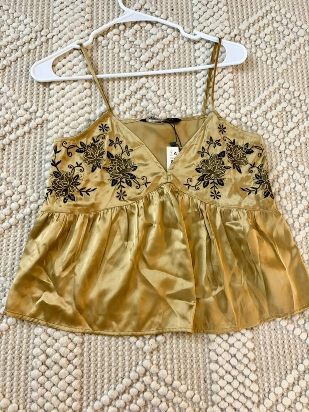 Gorgeous Zara Golden Top Size XS (new with tags) with floral embroidered details